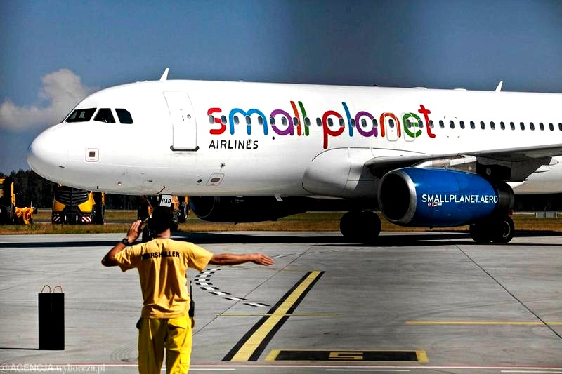 Small Planet: upadek linii i lekcje dla czarterów