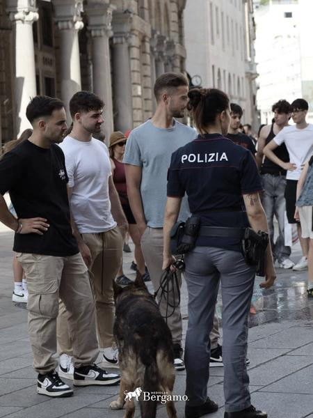 Kradzieże kieszonkowe w Mediolanie