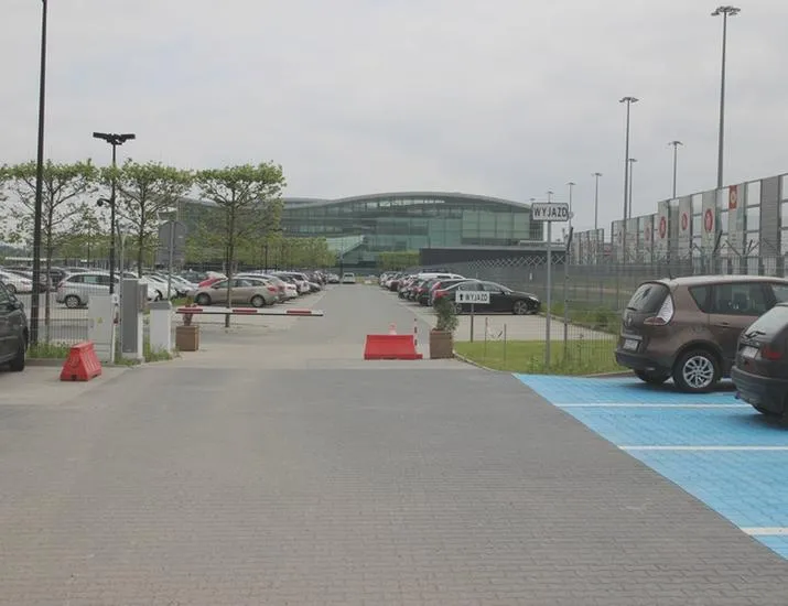 Parking Wrocław lotnisko