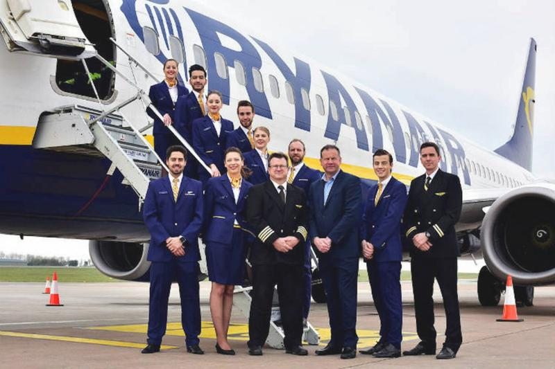 Zarobki pilotów Ryanaira